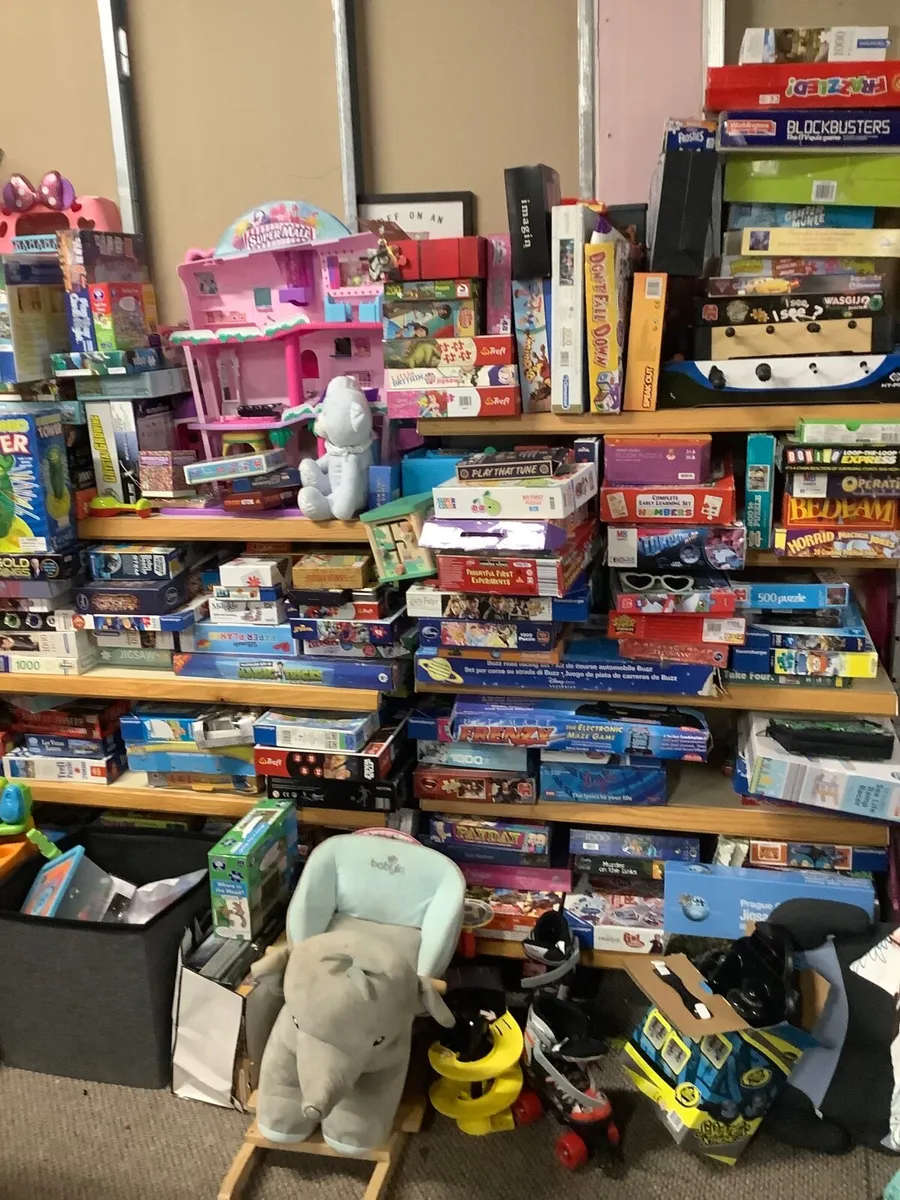 Job lot of toys and games - Image 1