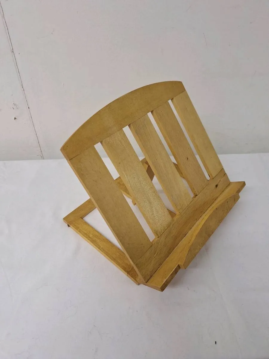 Wooden book stand - Image 1