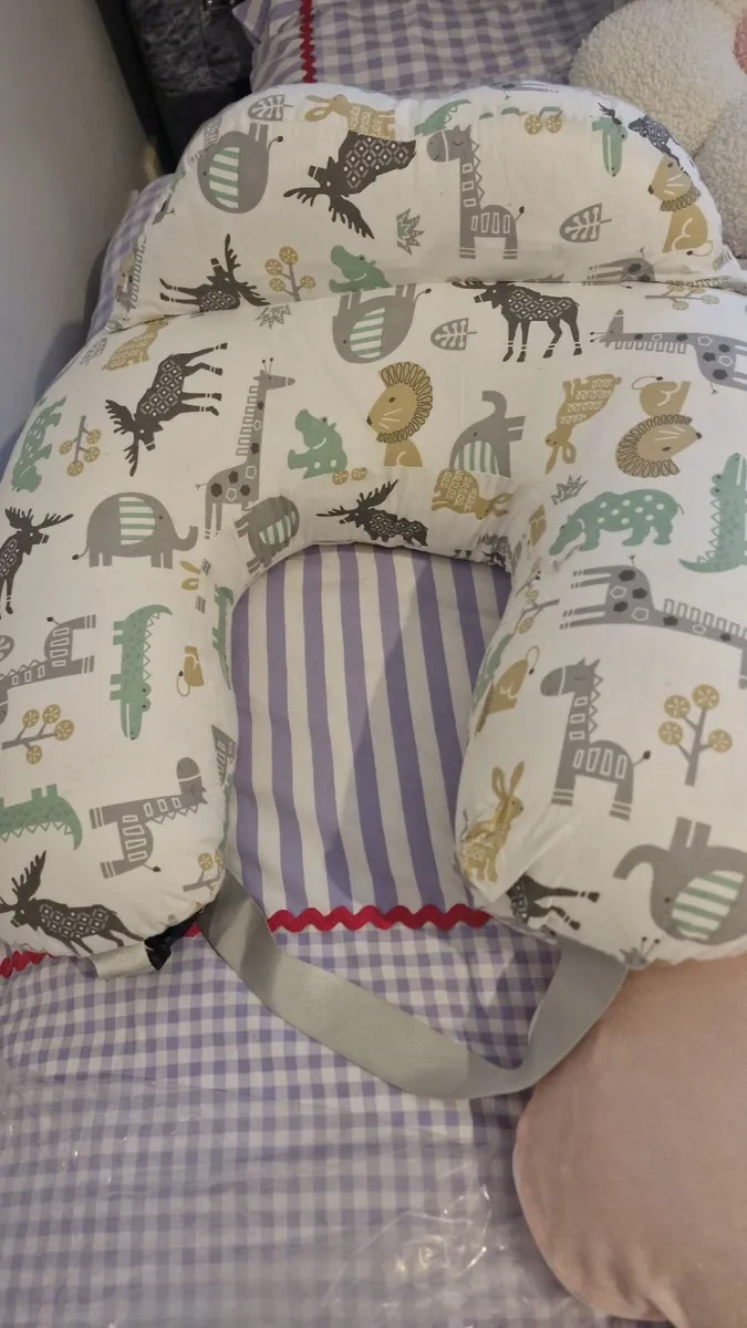 Nursing pillow