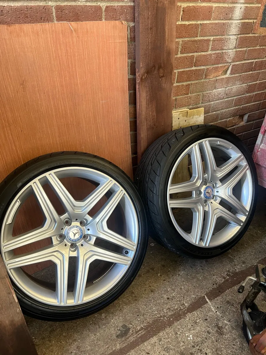 22” Mercedes 5x112 alloy wheels and tyres MINT - Image 1