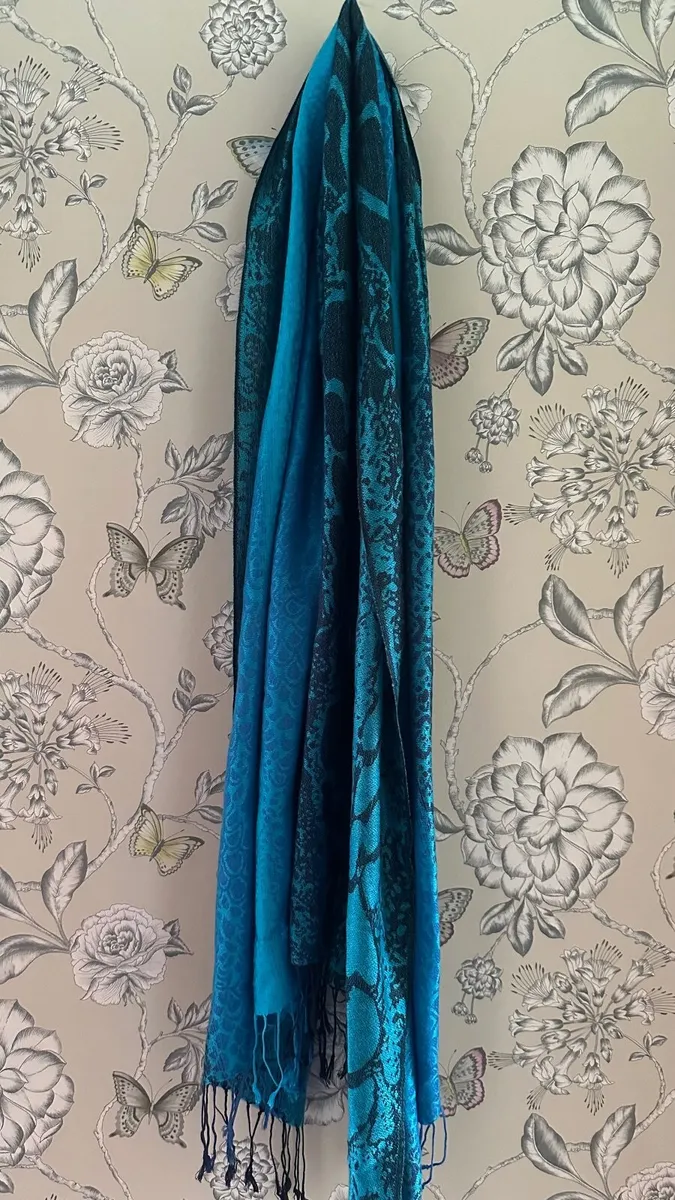 Italian  made scarf - Image 1