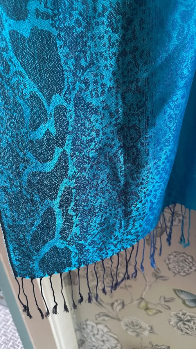 Italian  made scarf - Image 4