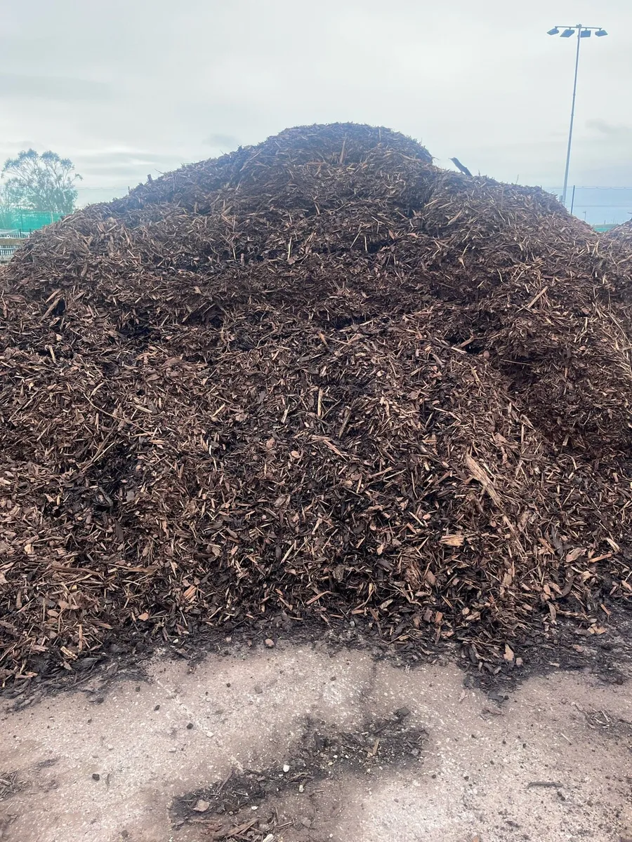 Compost, Bark mulch, Sleepers, - Image 3
