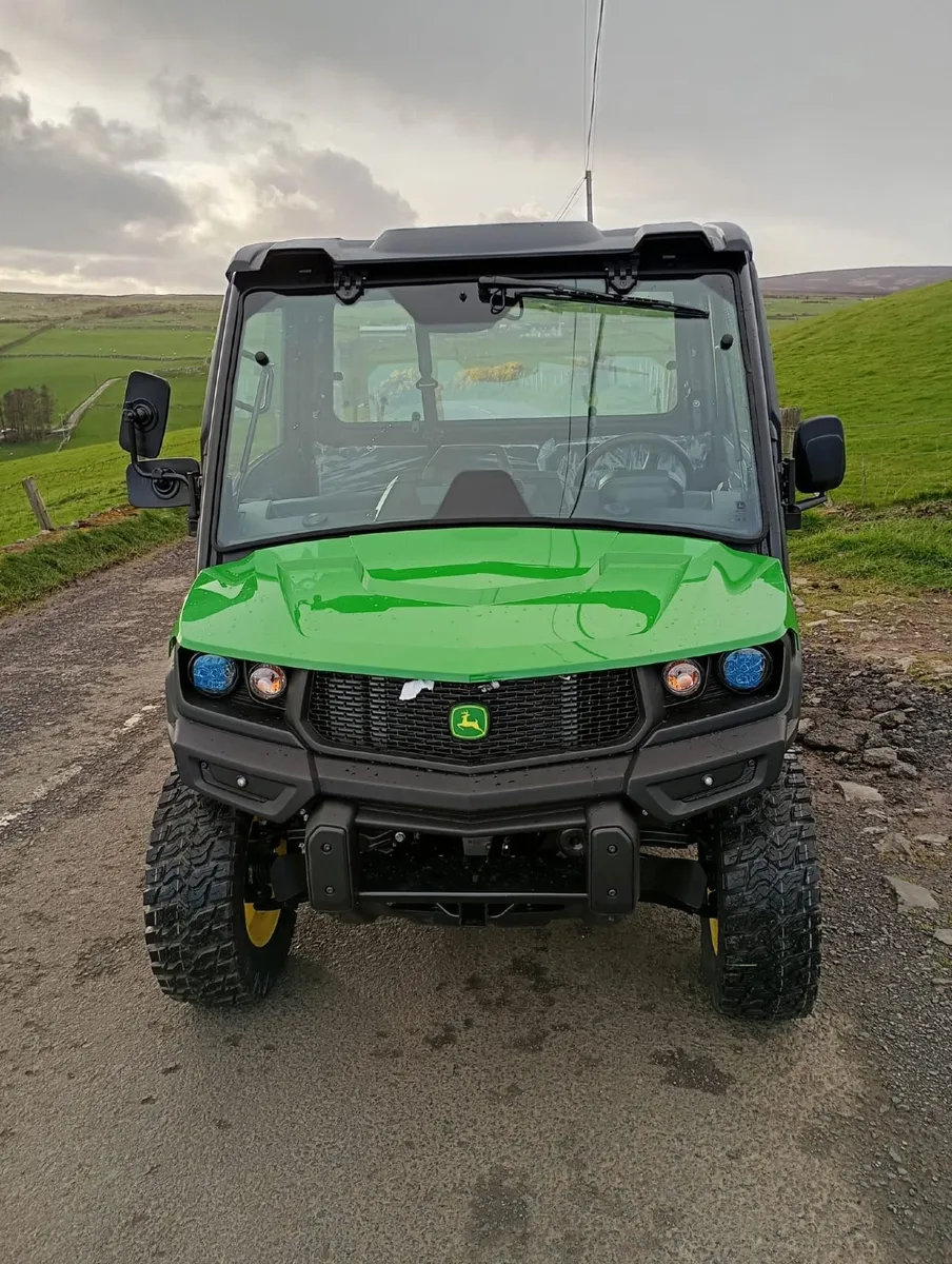 John Deere 875M Gator - Image 1