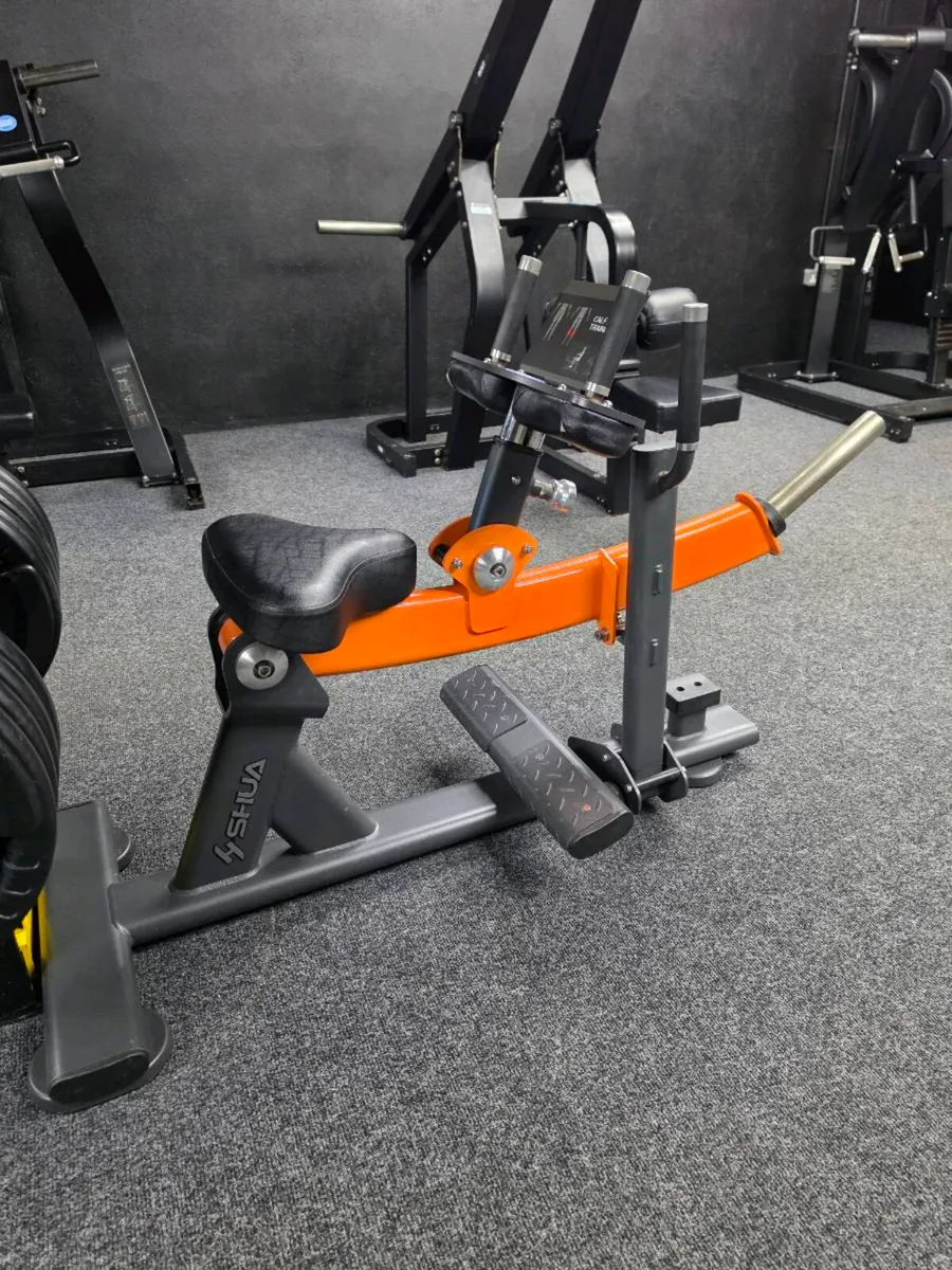 Plate Loaded Calf Raise Machine - Image 4