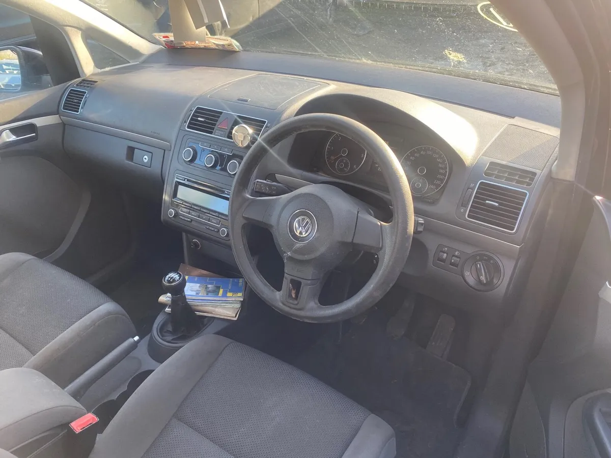 VW touran 2011 1.6 diesel - Image 2
