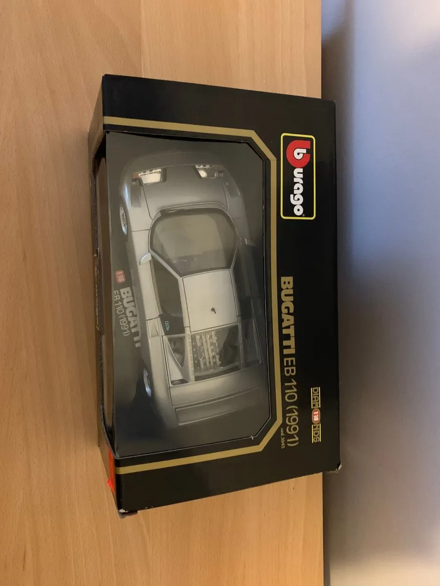 1991 Bugatti EB110 1/18 Burago Model Car - Image 4
