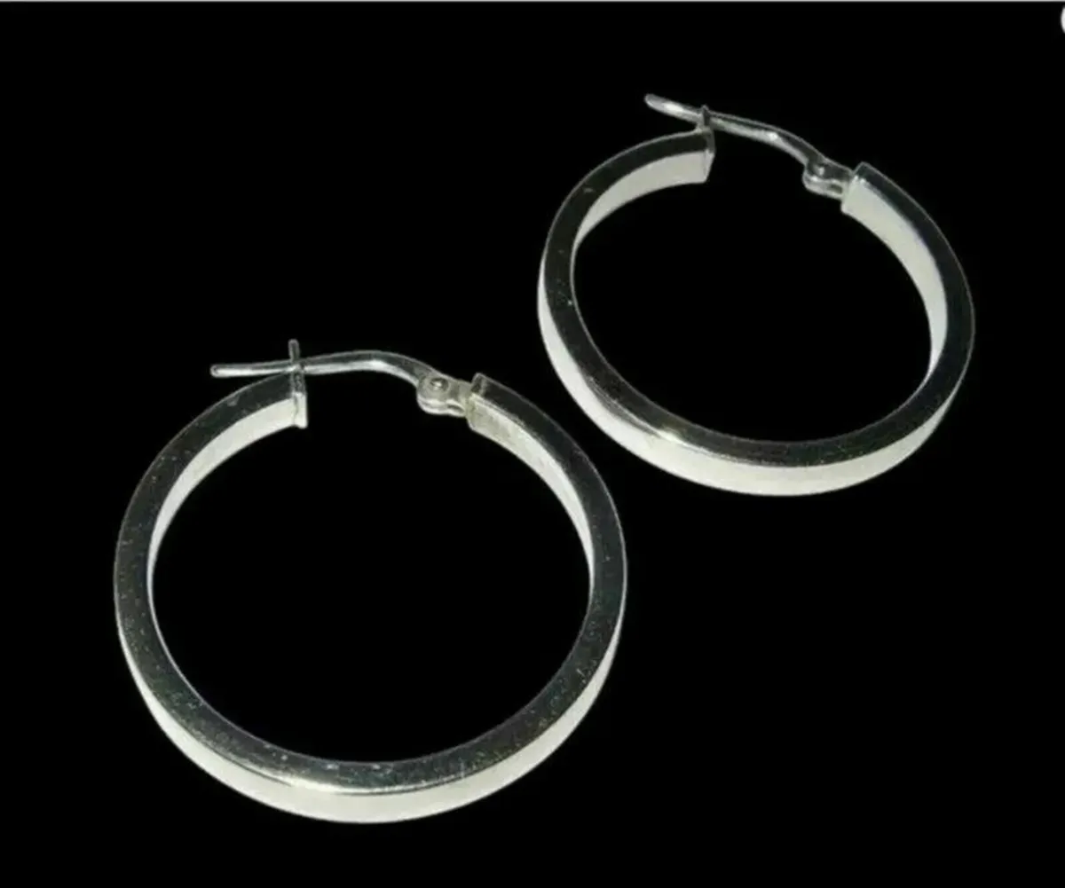 Vintage 9ct White Gold Hallmarked Hoop Earrings - Image 2