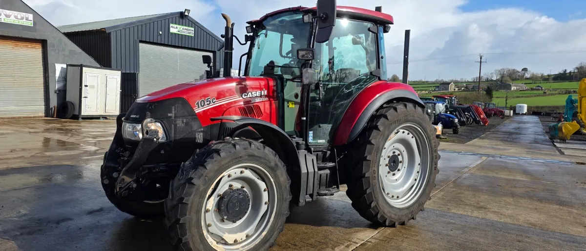 2017 Case Farmall 105C 4WD - MINT - Image 1