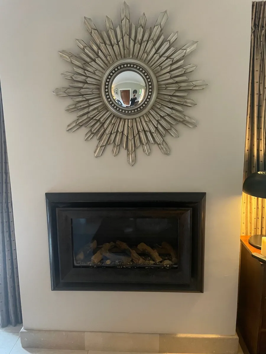 Wall mounted perfect condition Gas Fire - Image 2