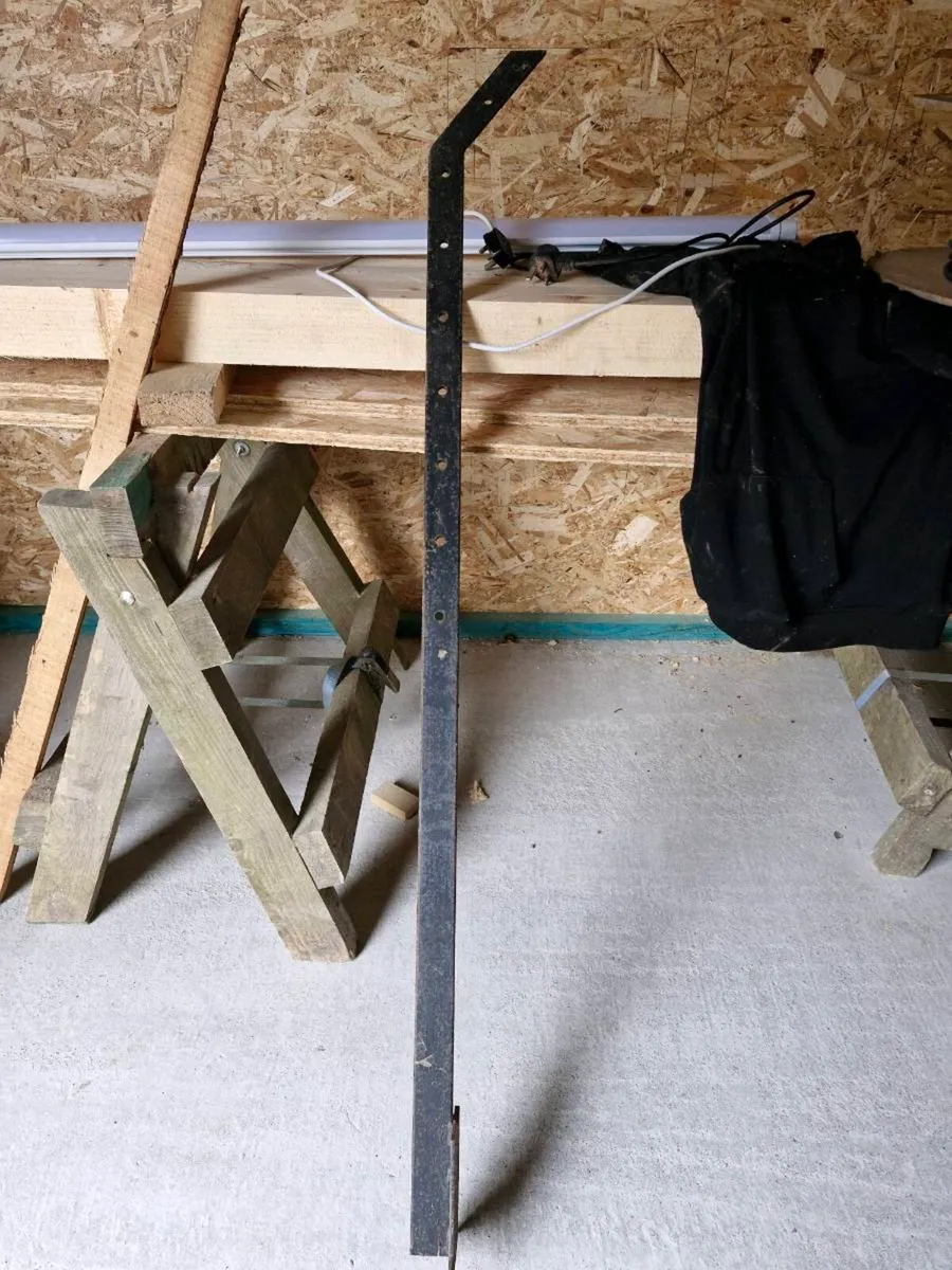 Steel Railings 22m - Image 2