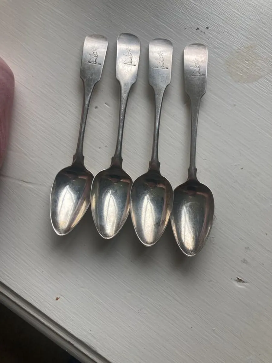 4 excellent condition Irish silver teaspoons 5 and 1/4 inches long weighing 65 grams. Made by Joseph Henzell in 1807 in Dublin. - Image 3