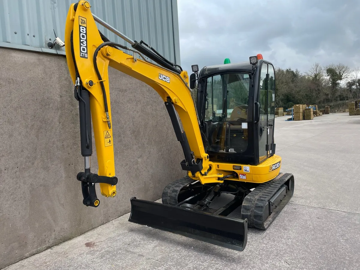 Jcb 8030 digger - Image 1