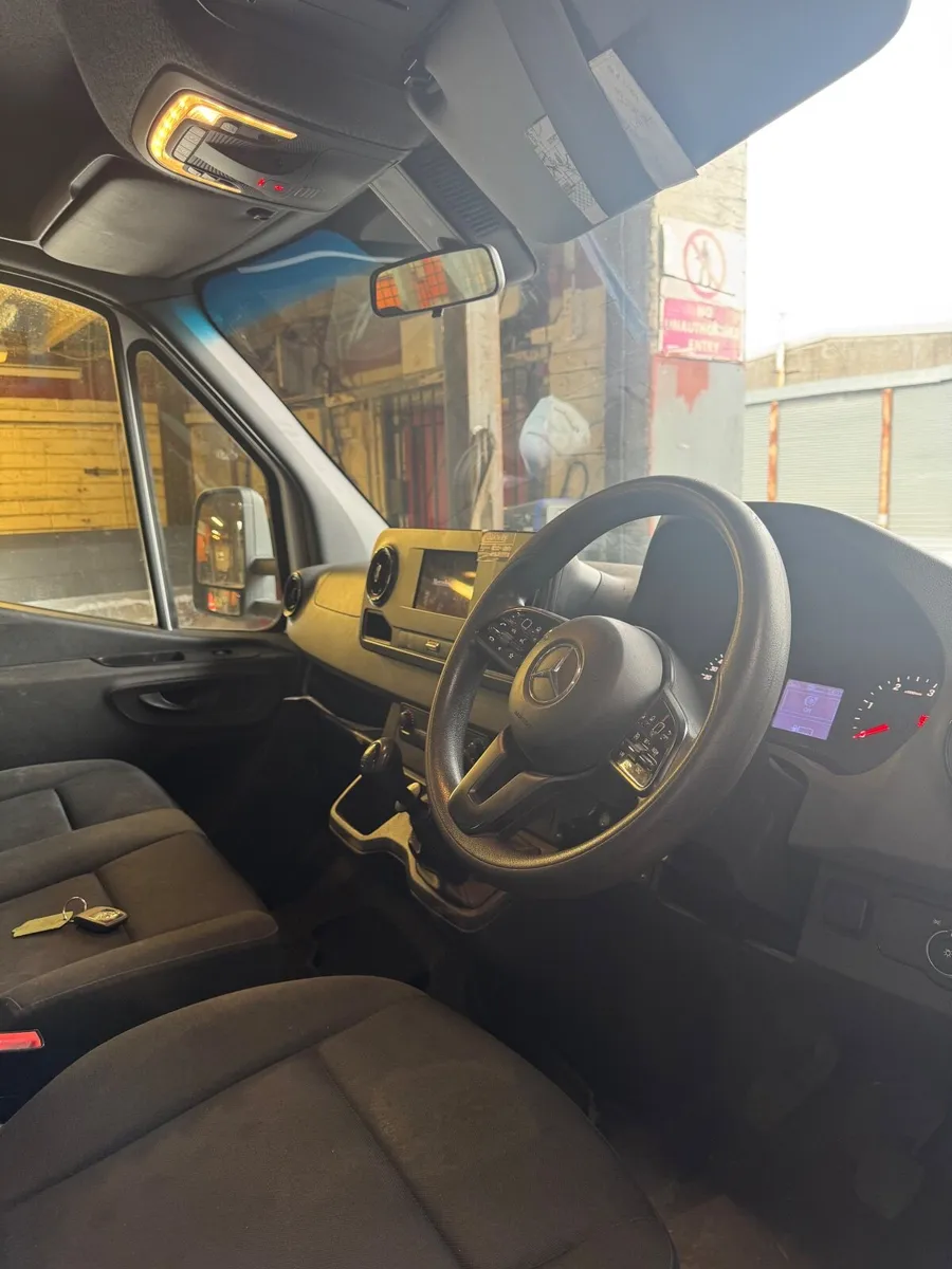 Mercedes-Benz Sprinter 2019 - Image 2