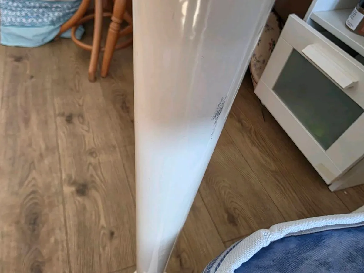 Metal framed daybed/single bed with new mattress - Image 3