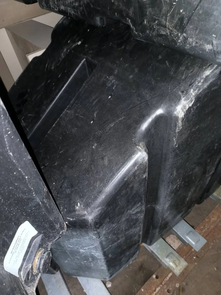 Water tanks and pumps - Image 3