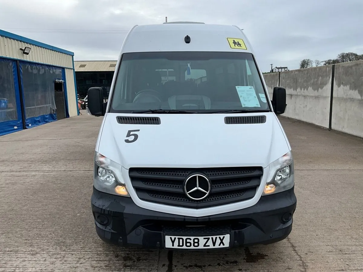 MERCEDES-BENZ SPRINTER AUTOMATIC 12 SEATER MINIBUS - Image 4