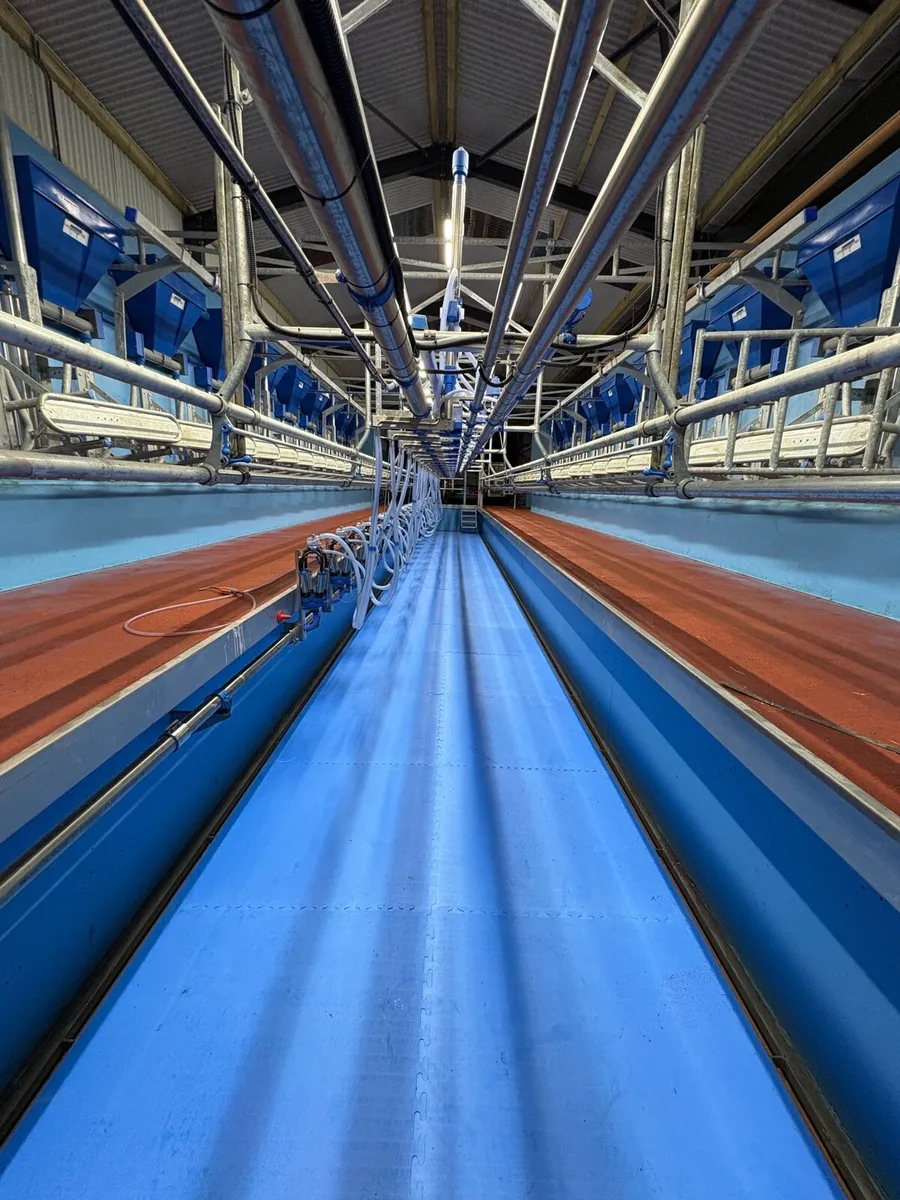 Parlour Pit Mats - Image 1