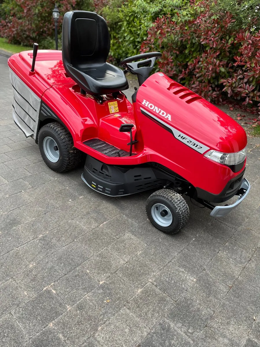 Garden mower - Image 1
