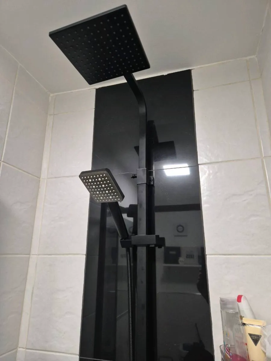 Bathroom tiles - Image 4