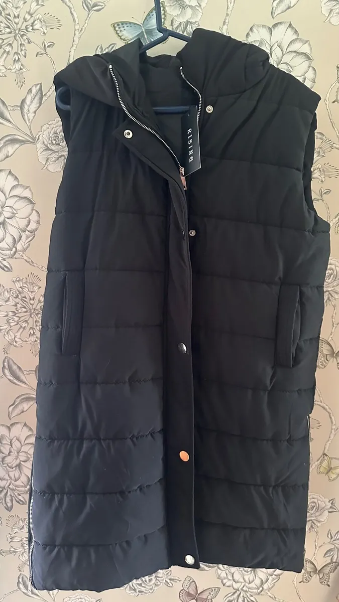 Women’s new gilet large - Image 1
