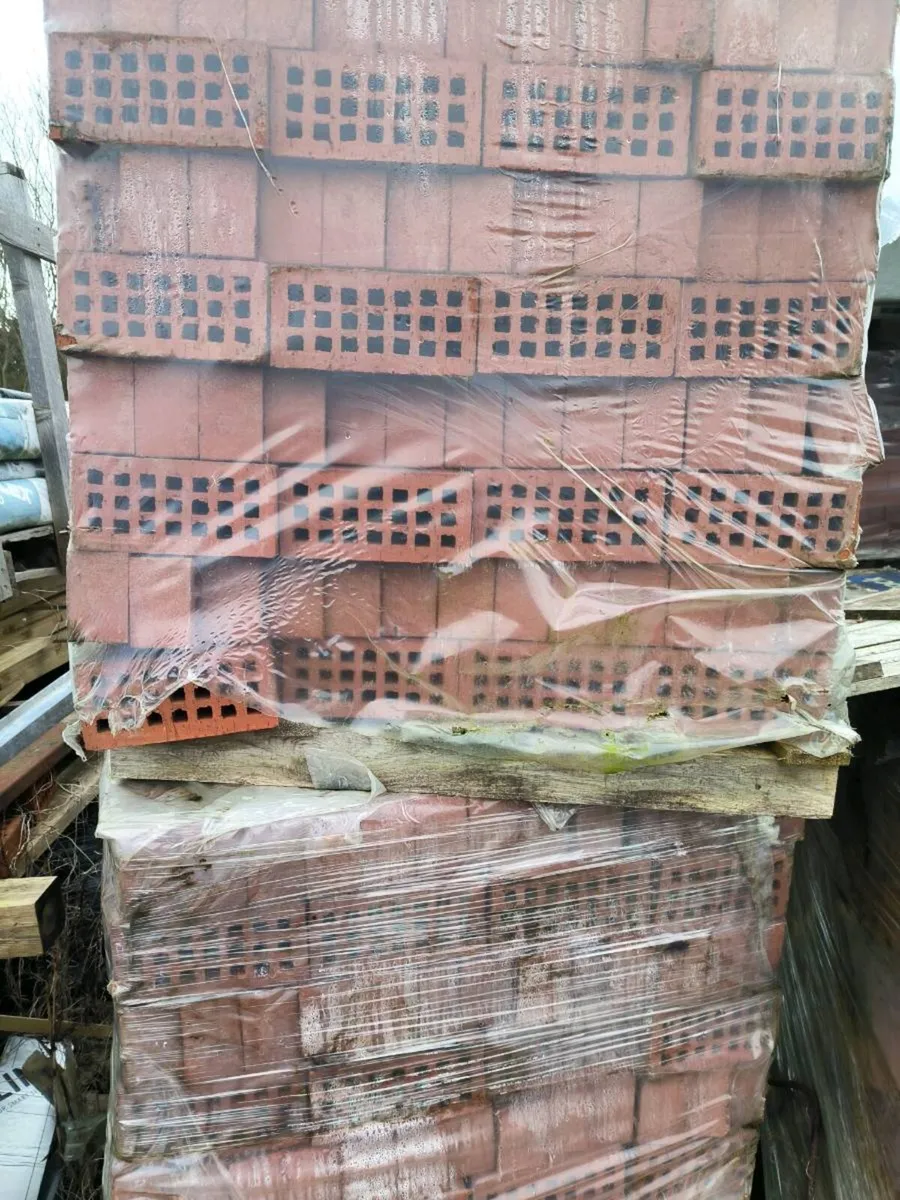 Clay bricks - Image 1