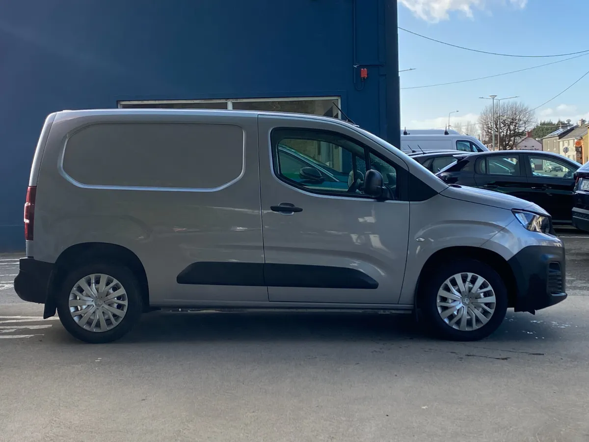 Peugeot Partner Professional Plus 1.5HDI 1000KG - Image 2