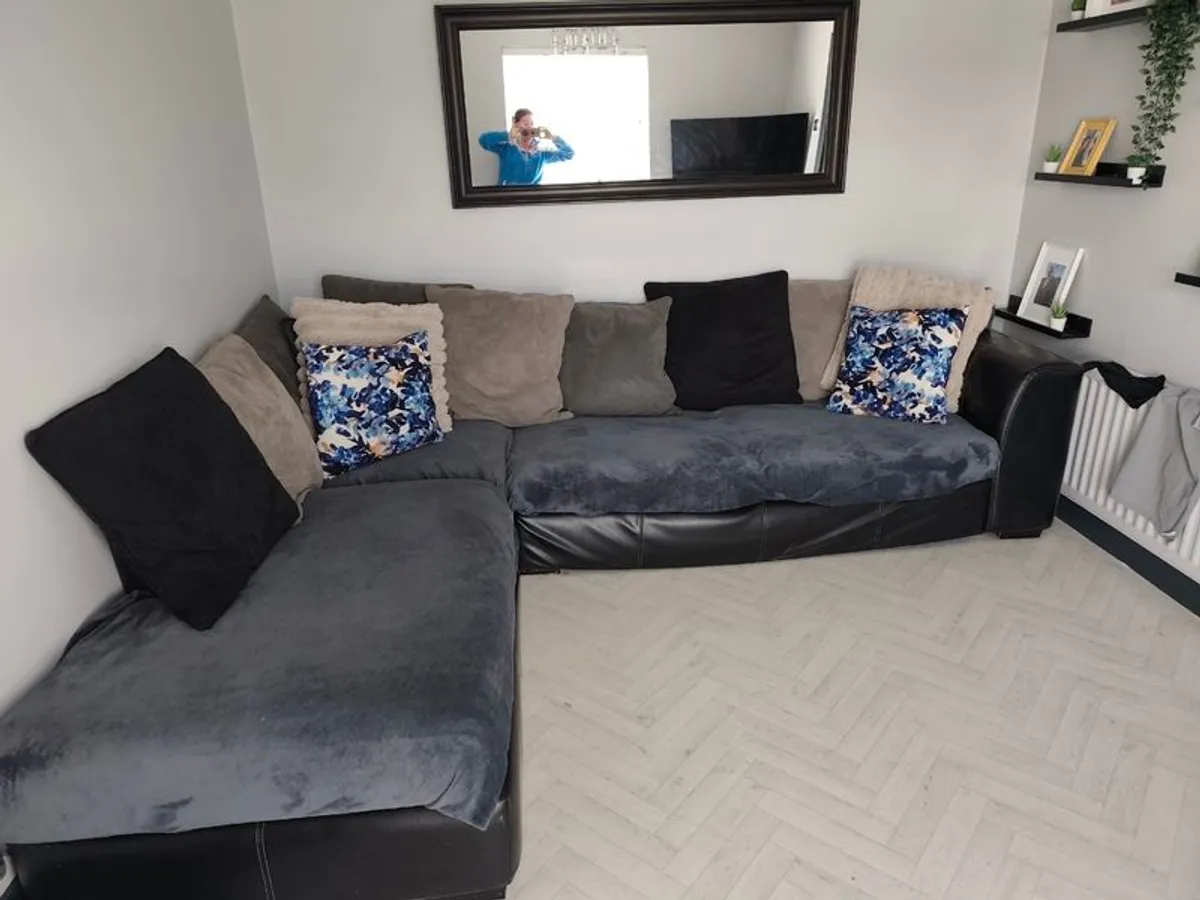 Free Large L Shaped Sofa - Image 3