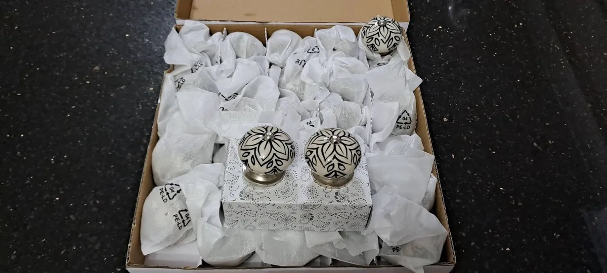 Kitchen / Wardrobe Press Knobs - Image 3