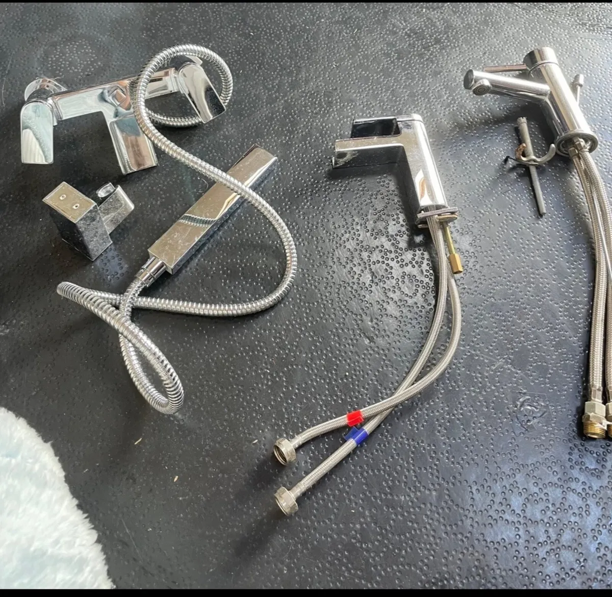 Bathroom taps - Image 4