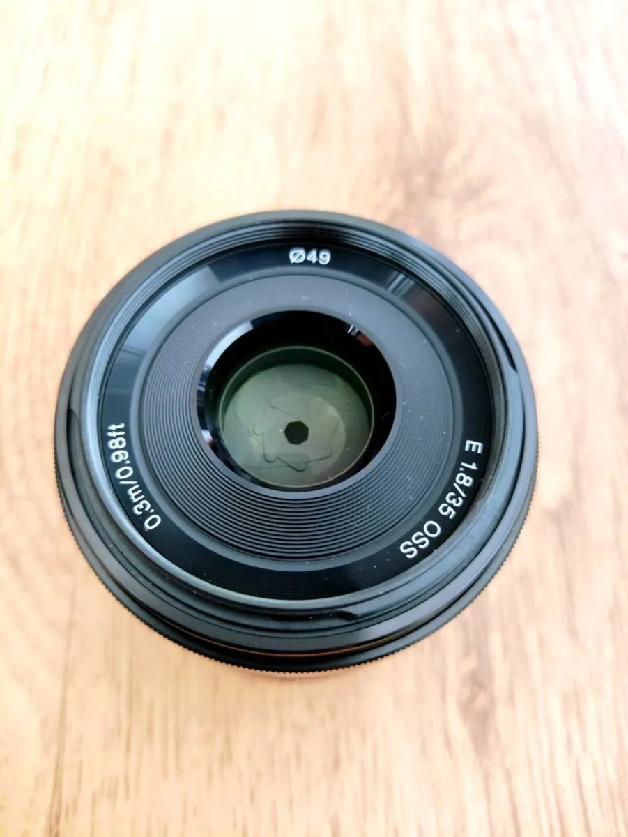 Sony 35mm f1_8 OSS Emount - Image 4