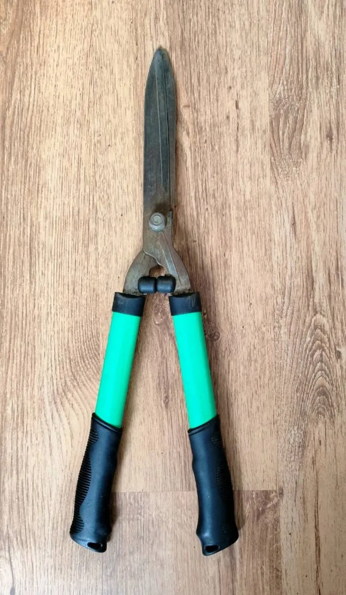 Garden Hedge Shears - Image 1