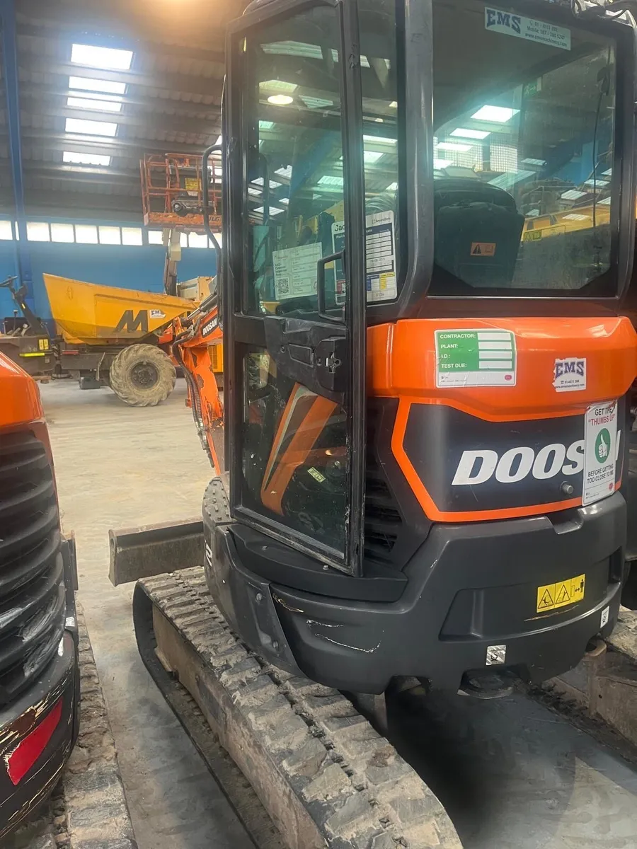 2020 Doosan 2.7 ton digger no vat - Image 3
