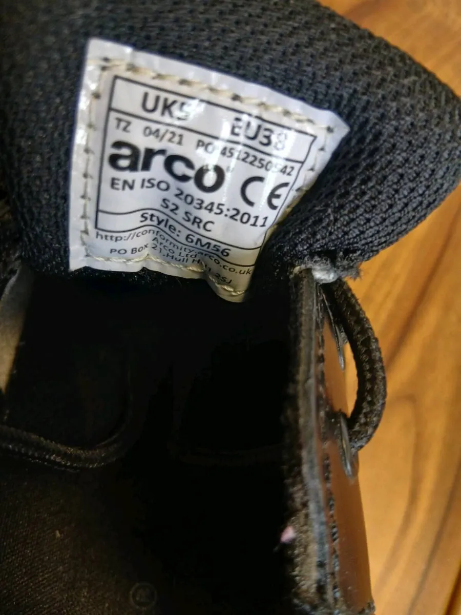 Boots brand new in box - Image 3