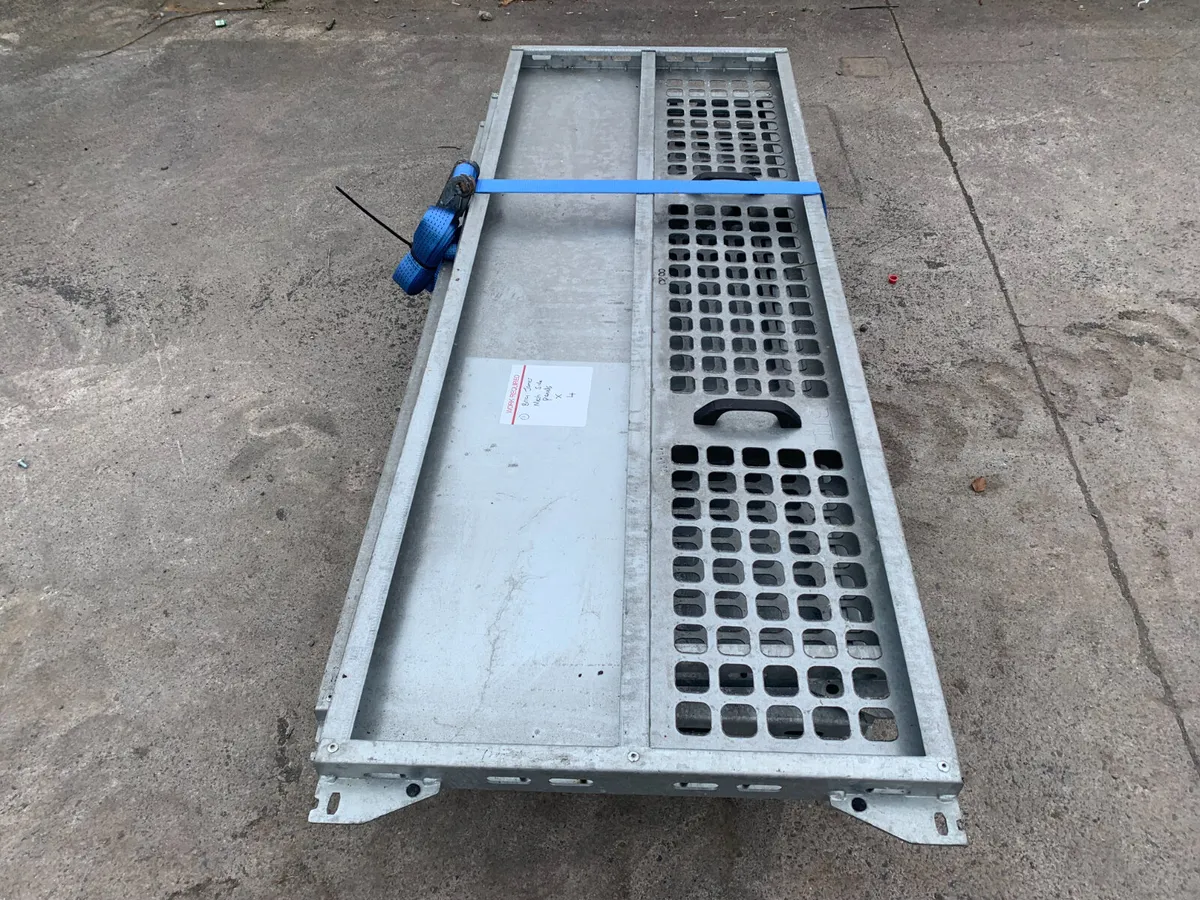 UNRESERVED BRIAN JAMES TRAILER PARTS FOR AUCTION - Image 2