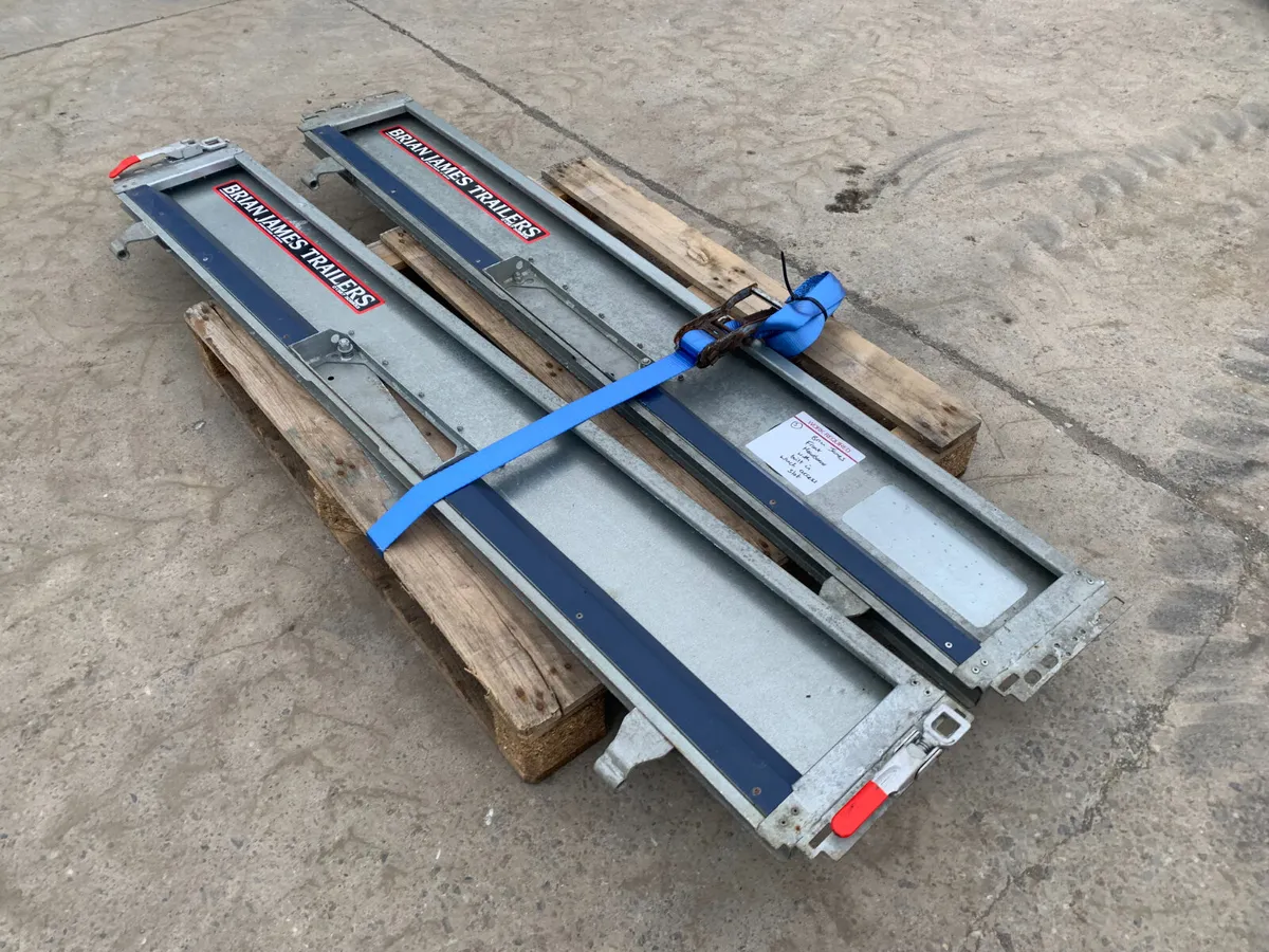 UNRESERVED BRIAN JAMES TRAILER PARTS FOR AUCTION - Image 4