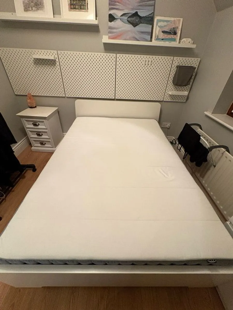 bed and mattress - Image 4