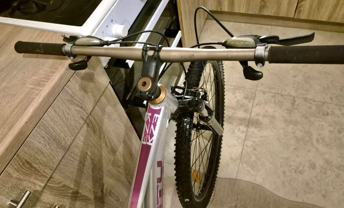 ADULTS MONTY KZ3GIRLS MOUNTAIN BIKE VEE BRAKE 21 G - Image 4