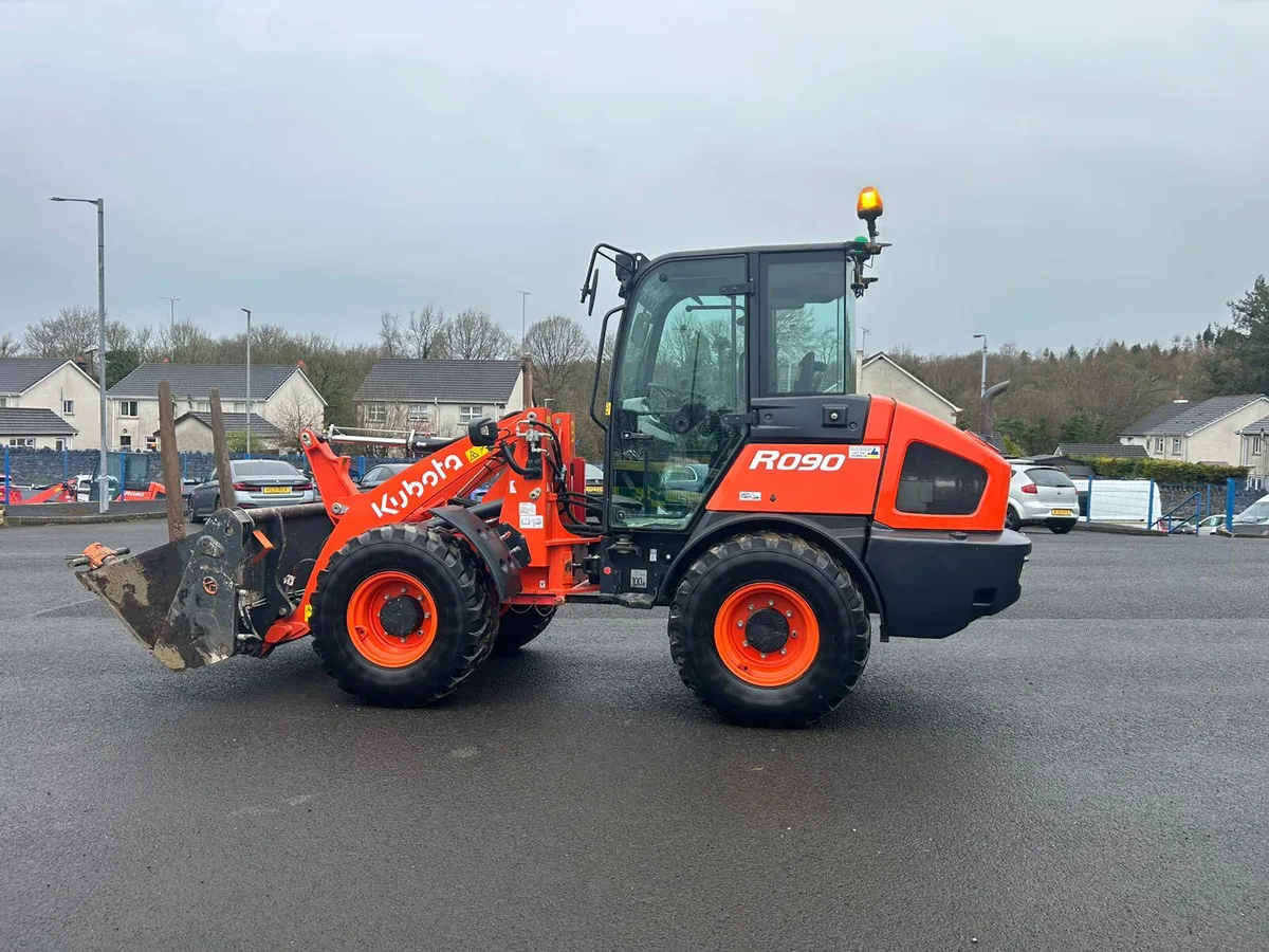 2023 Kubota R090 Only 1130Hrs - MULLANS - Image 4