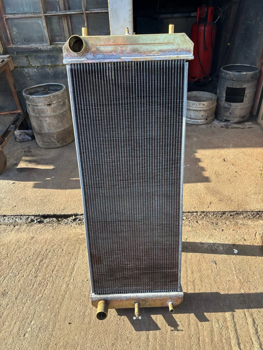 220 hitachi  radiator - Image 3