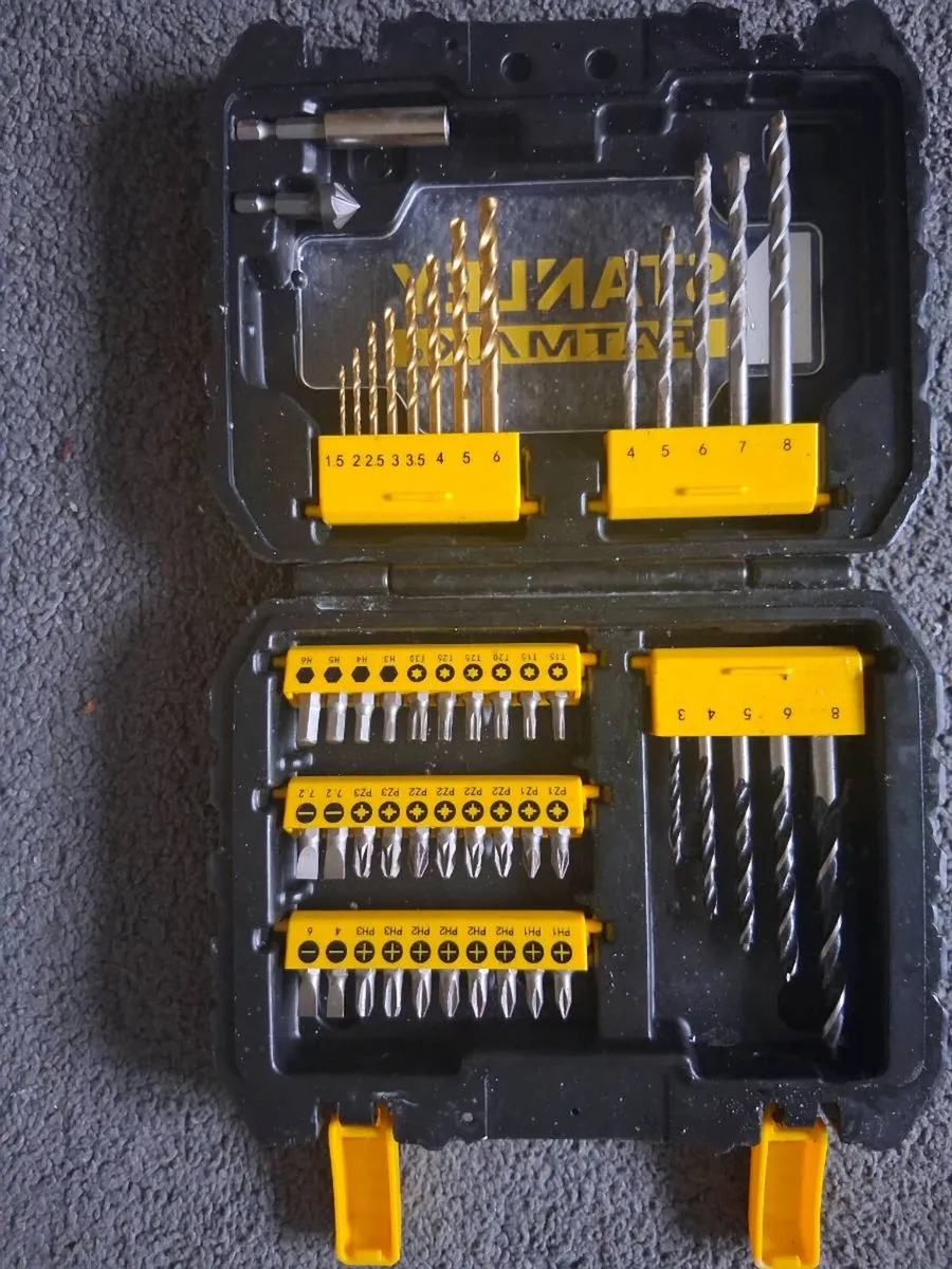 Stanley Fatmax Drill & Bit Set - Image 3