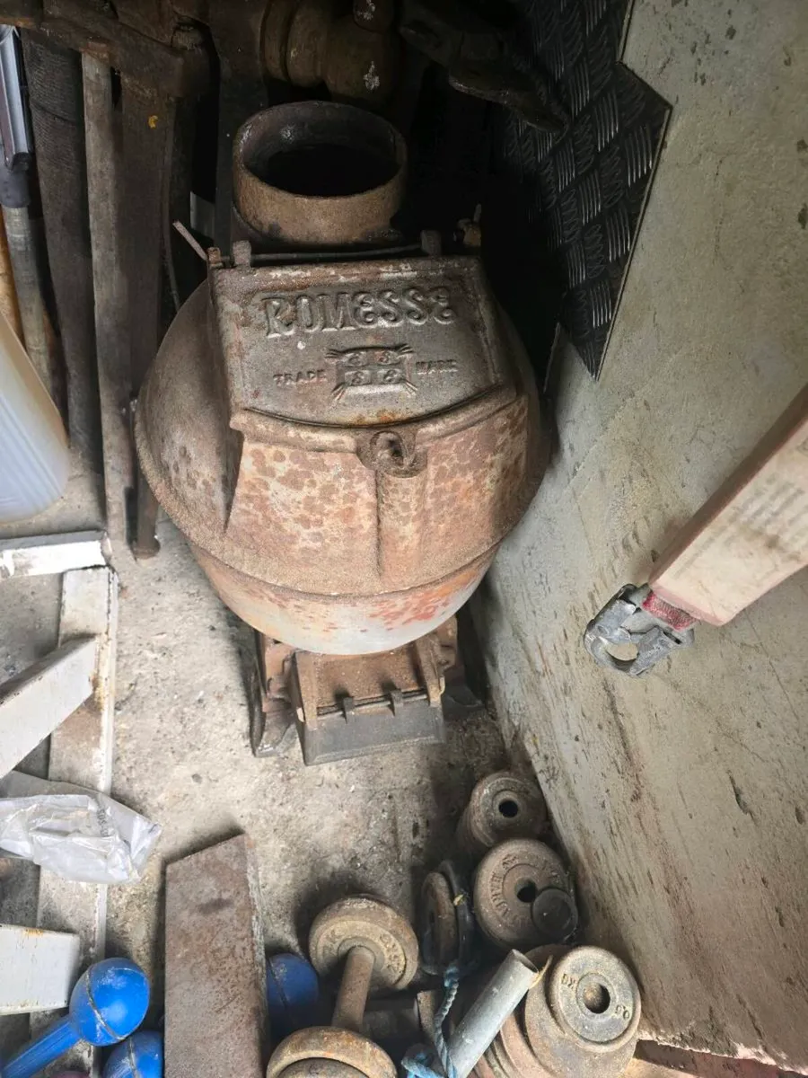 Pot Belly Stove - Image 3