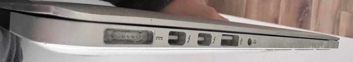 Apple Mac Book pro mid 2015 great condition - Image 1