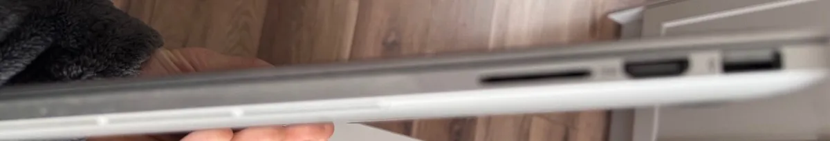 Apple Mac Book pro mid 2015 great condition - Image 2