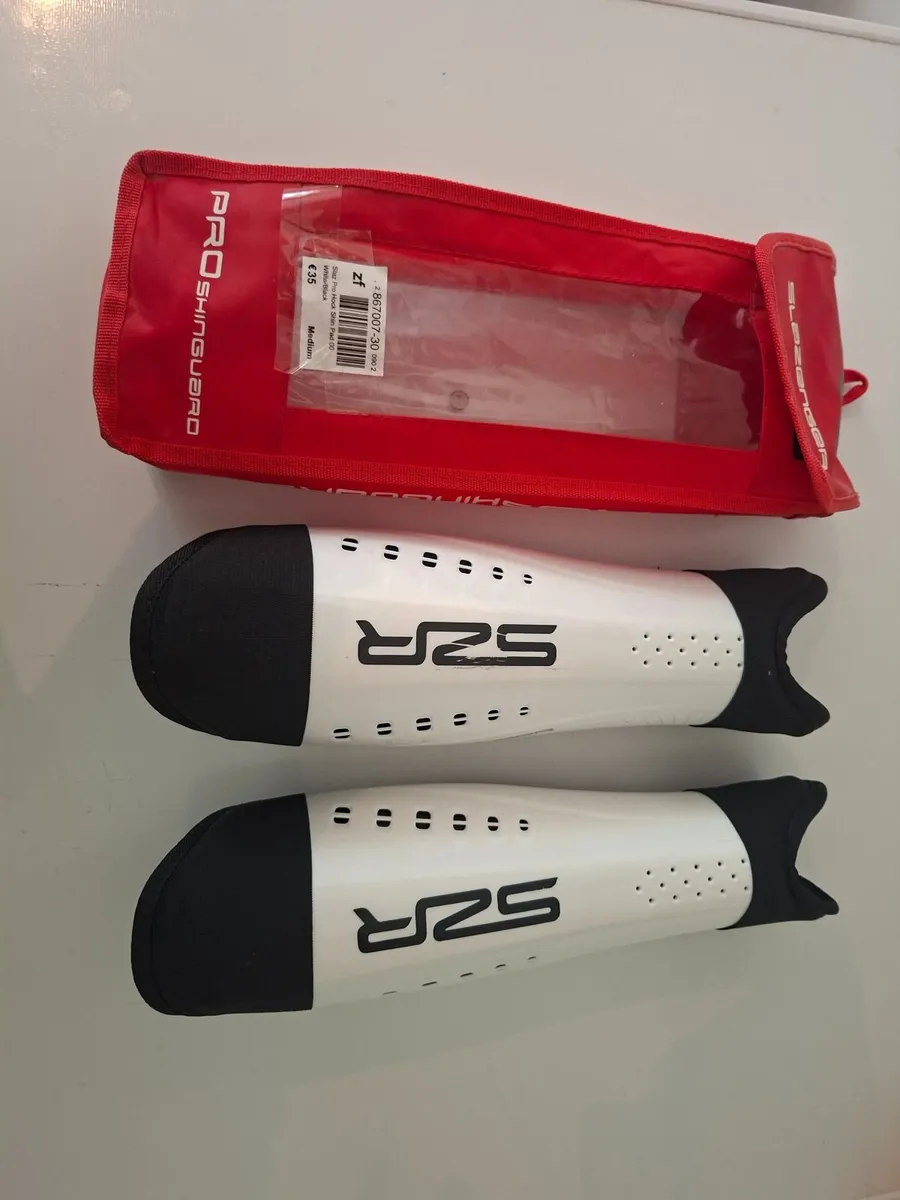 Hockey Shin guards - Image 1