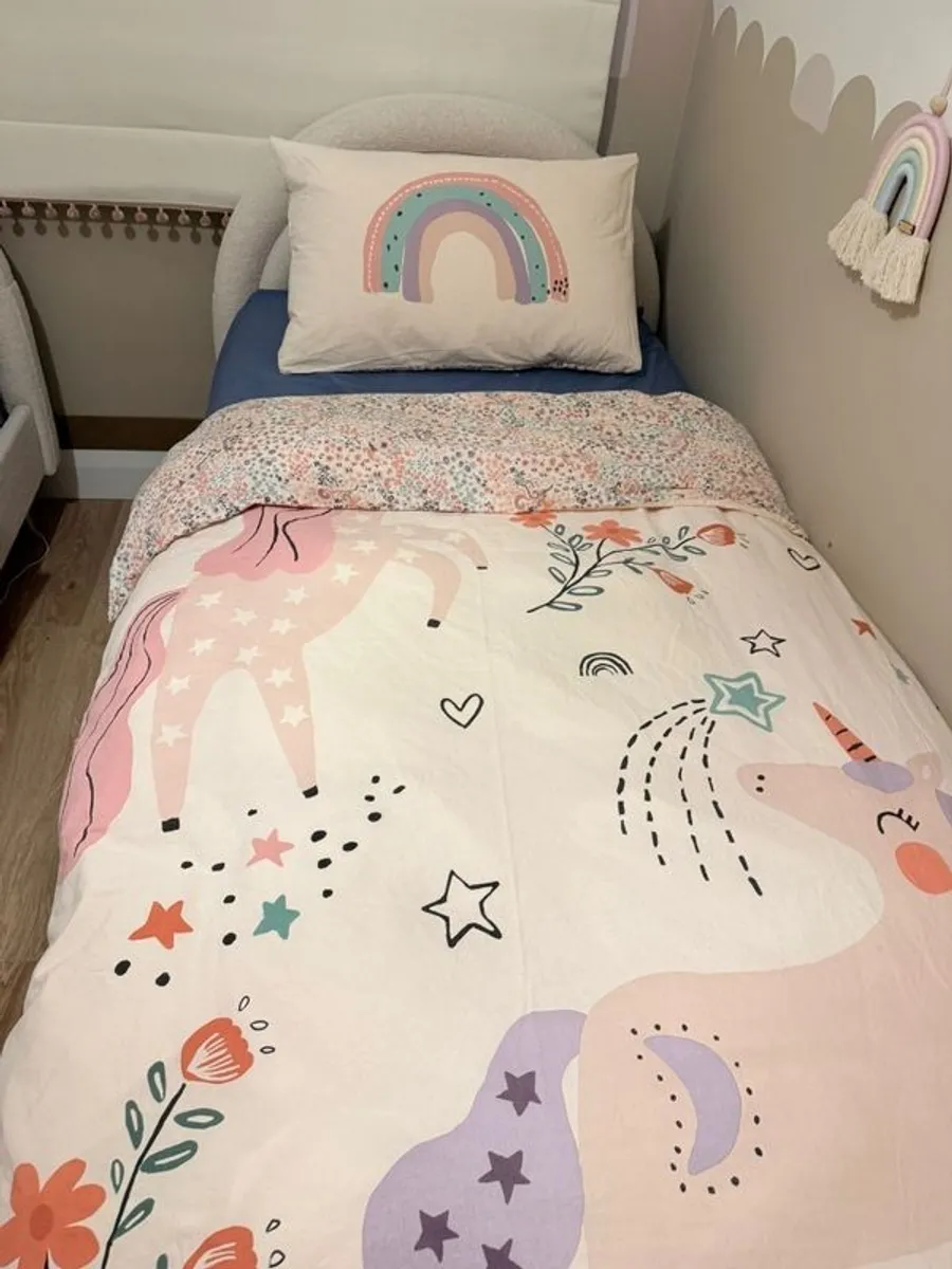 2 x Soft Cosy Boucle Ivory Single Rainbow Beds - Image 3