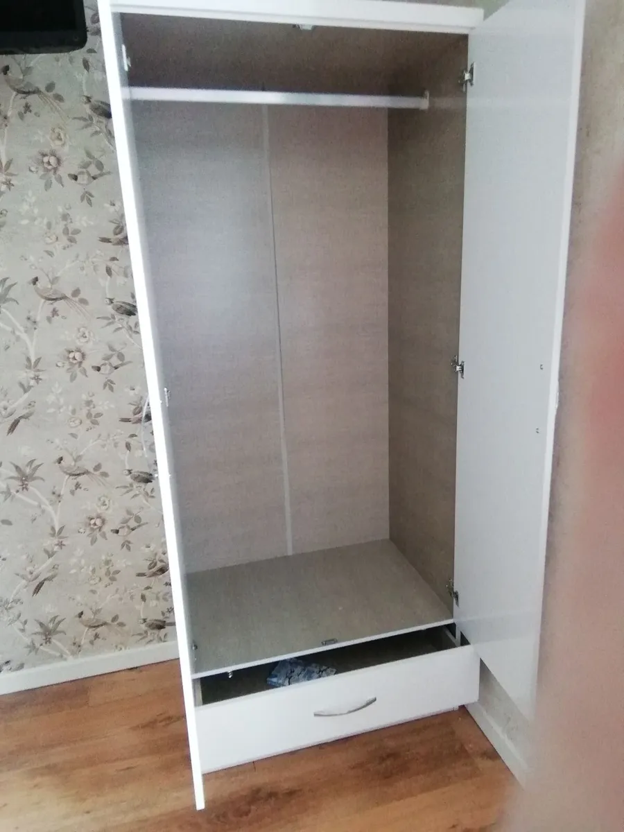 White wardrobe - Image 3