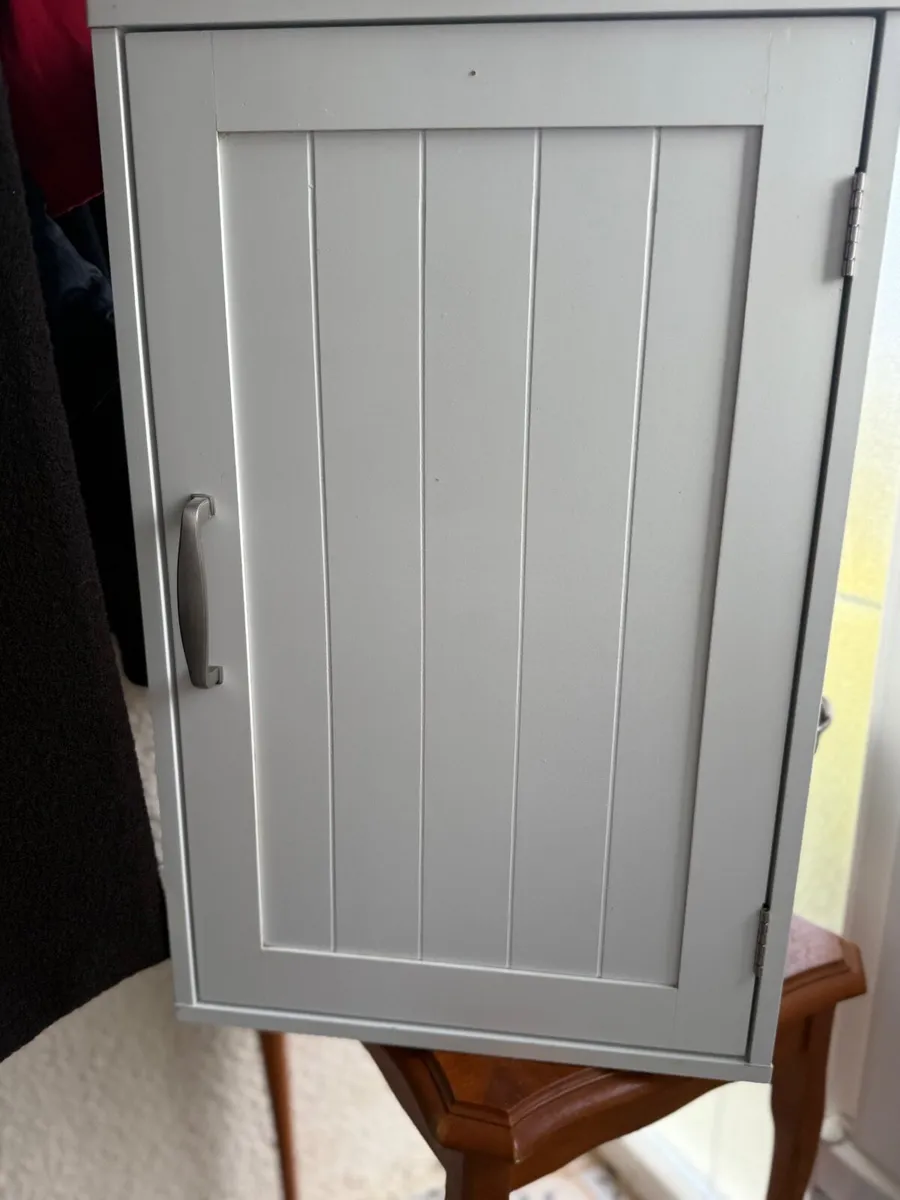 Bathroom Cabinet - Image 4