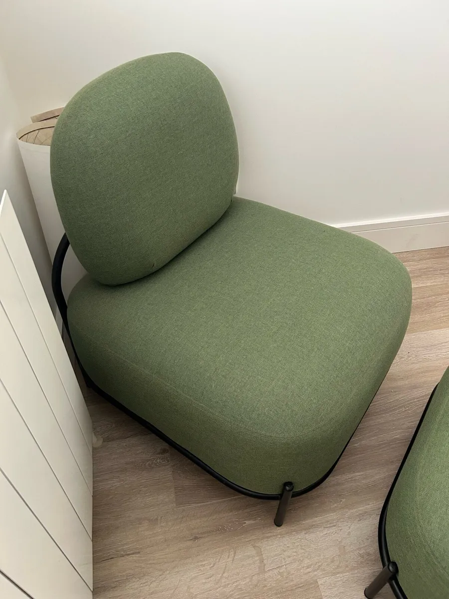 Arm chair with foot stool - Image 2