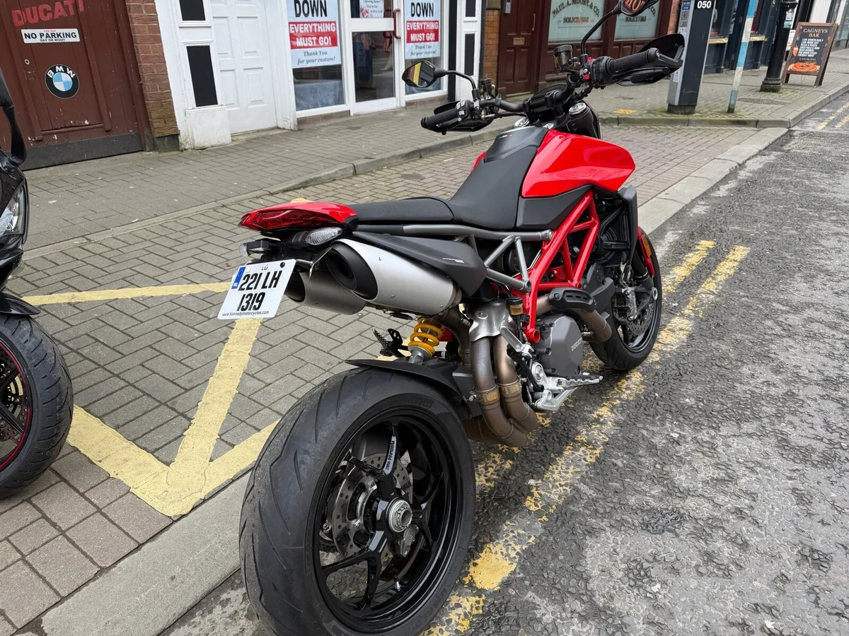 22 Ducati Hypermotard 950 2700km - Image 3